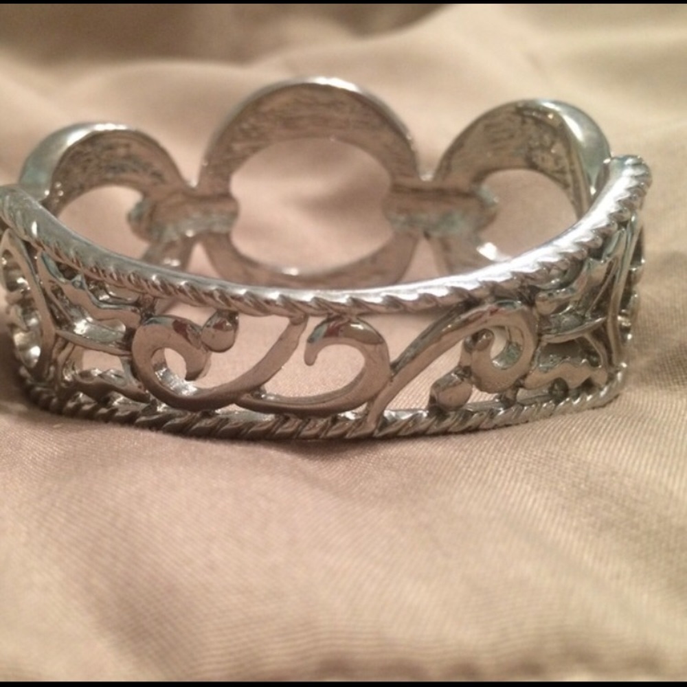 🔘 Silver bracelet with rhinestones 🔘 - Picture 2 of 3
